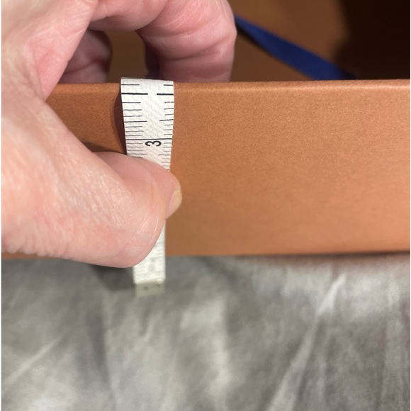 Louis Vuitton box - Picture 3 of 5